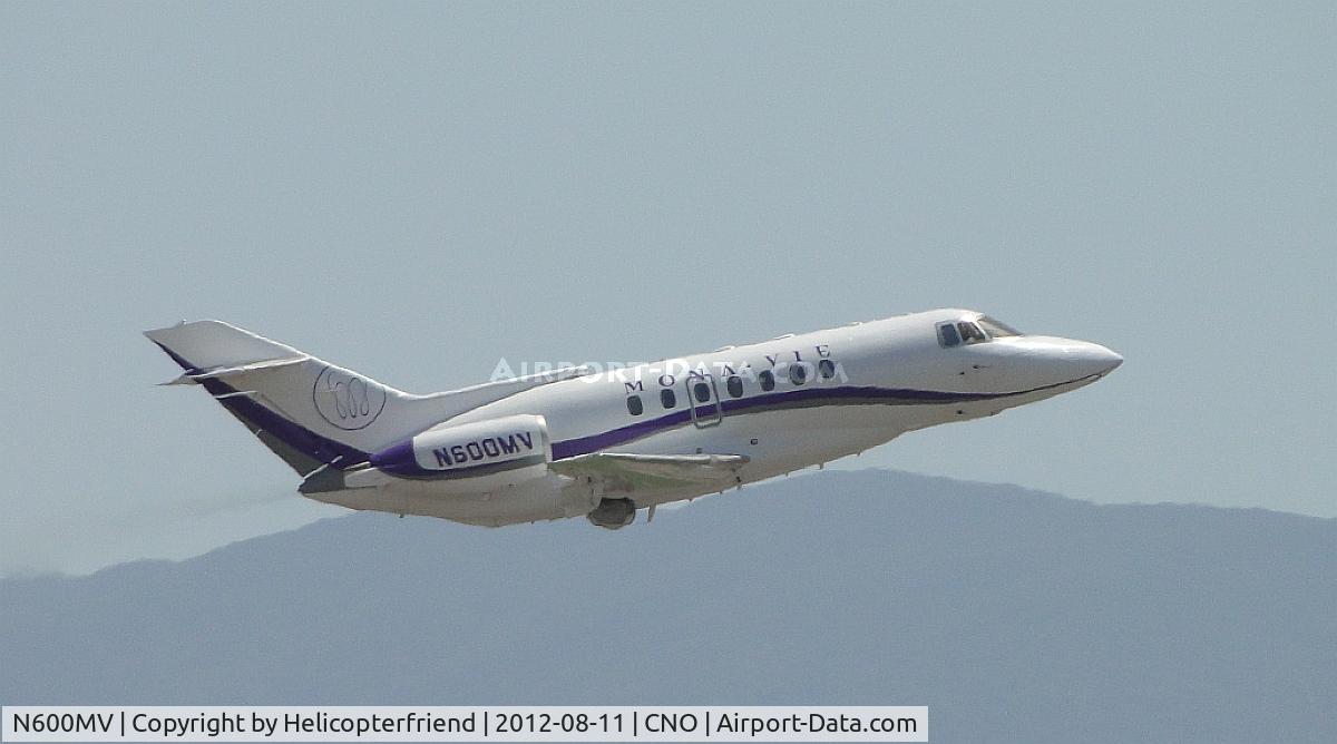N600MV, 1993 British Aerospace BAe.125-1000A C/N 259036, Landing gear retracted and climbing out