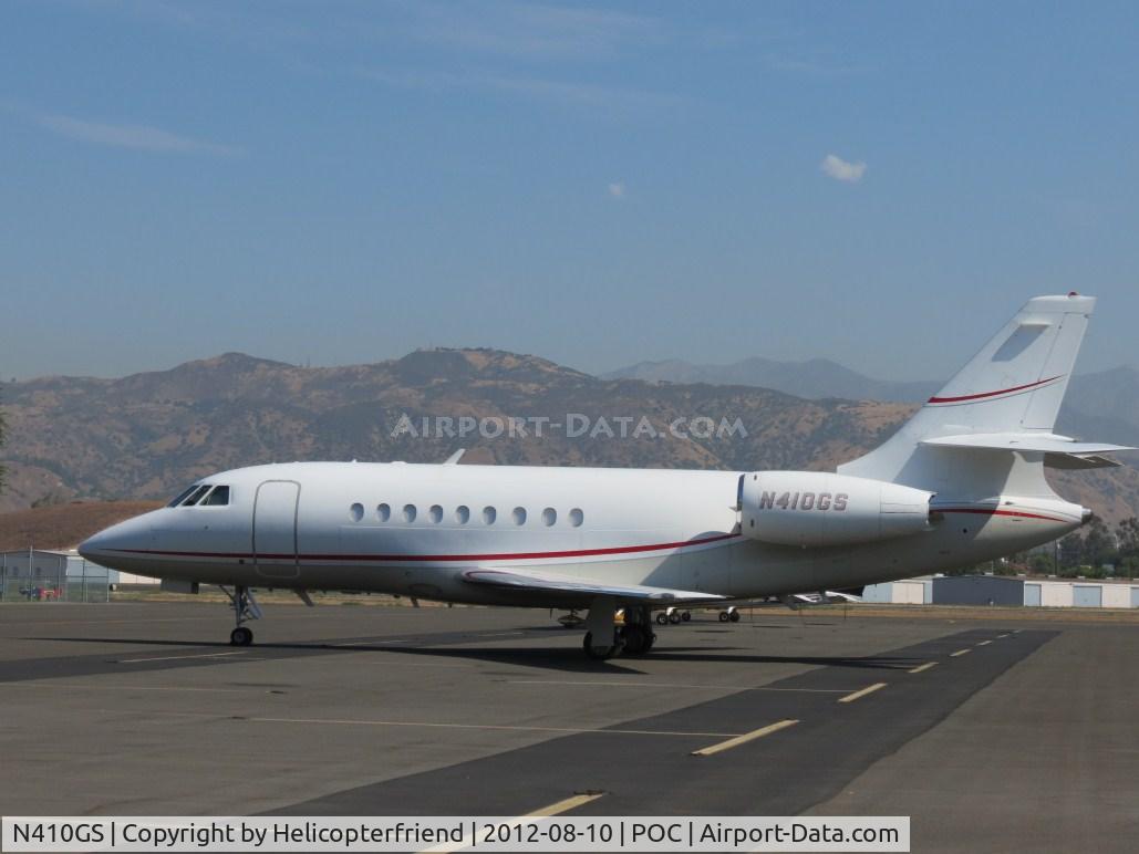 N410GS, 2000 Dassault Falcon 2000 C/N 112, Parked in transient parking