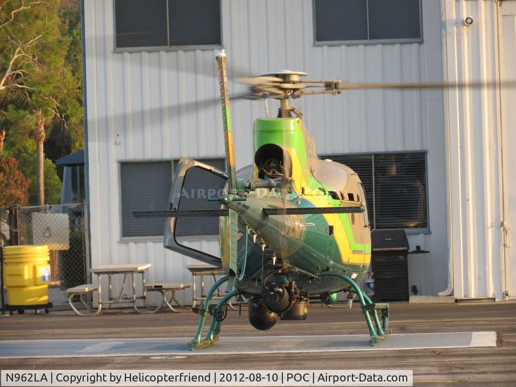 N962LA, Eurocopter AS-350B-2 Ecureuil Ecureuil C/N 7009, Firing up on a warm evening
