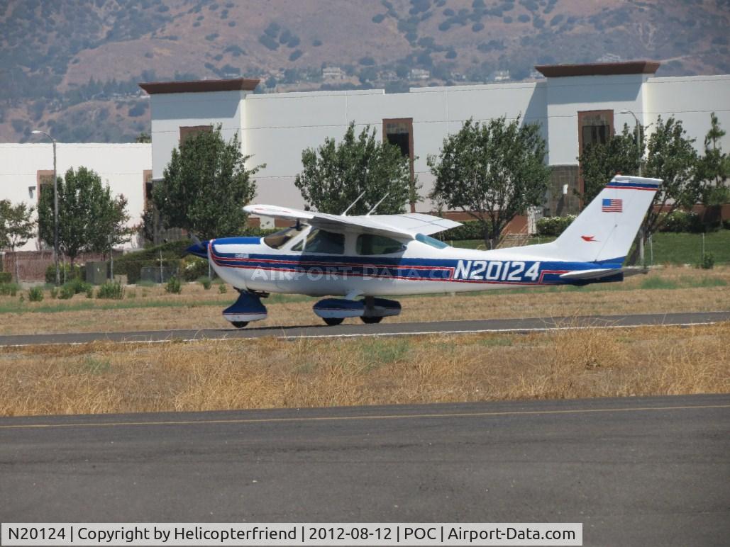N20124, 1977 Cessna 177B Cardinal C/N 17702631, Rolling out on 26L after landing