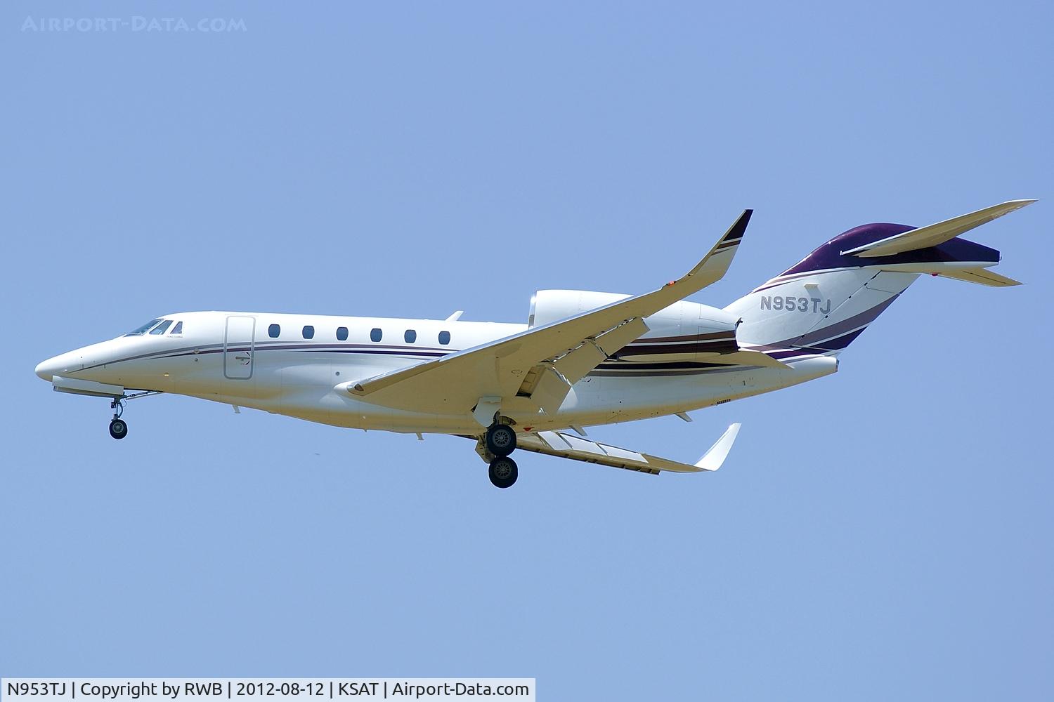N953TJ, Cessna 750 Citation X C/N 750-0310, On approach 12R