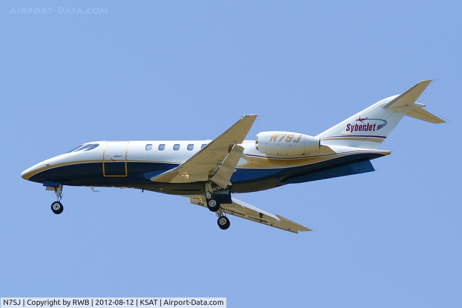 N7SJ, 2007 Sino Swearingen SJ30-2 C/N 007, On approach 12R
