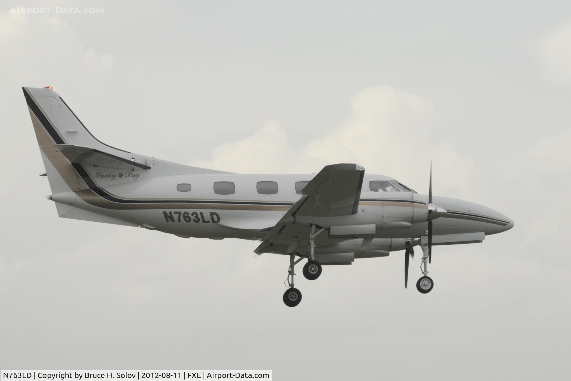 N763LD, 1979 Fairchild SA-226T(B) Metro C/N T-313, On approach to runway 8, on an overcast Saturday afternoon