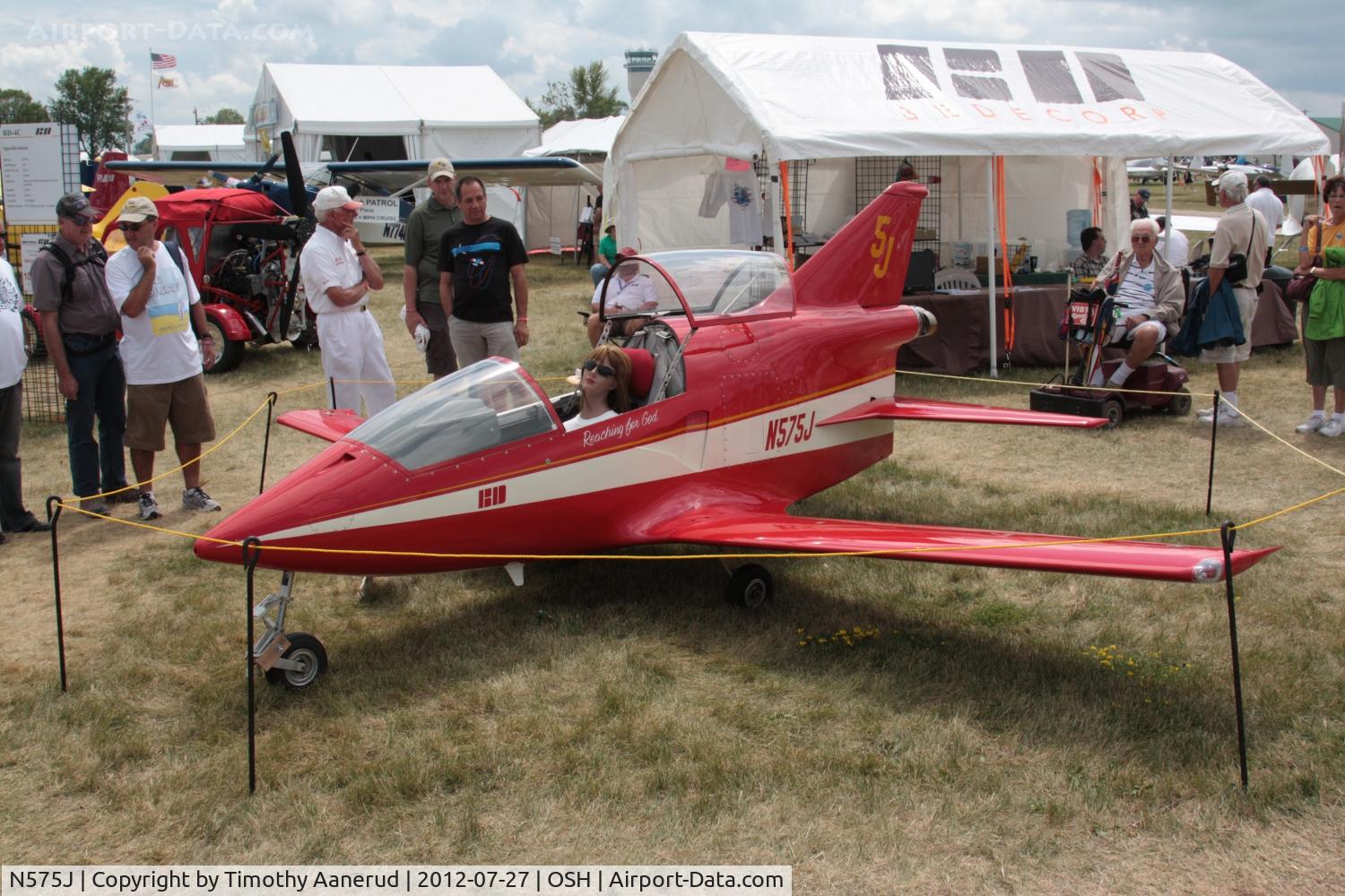N575J, 2003 Bede BD-5J C/N 15, 2003 BD-5J, c/n: 15, pilot looks bored.