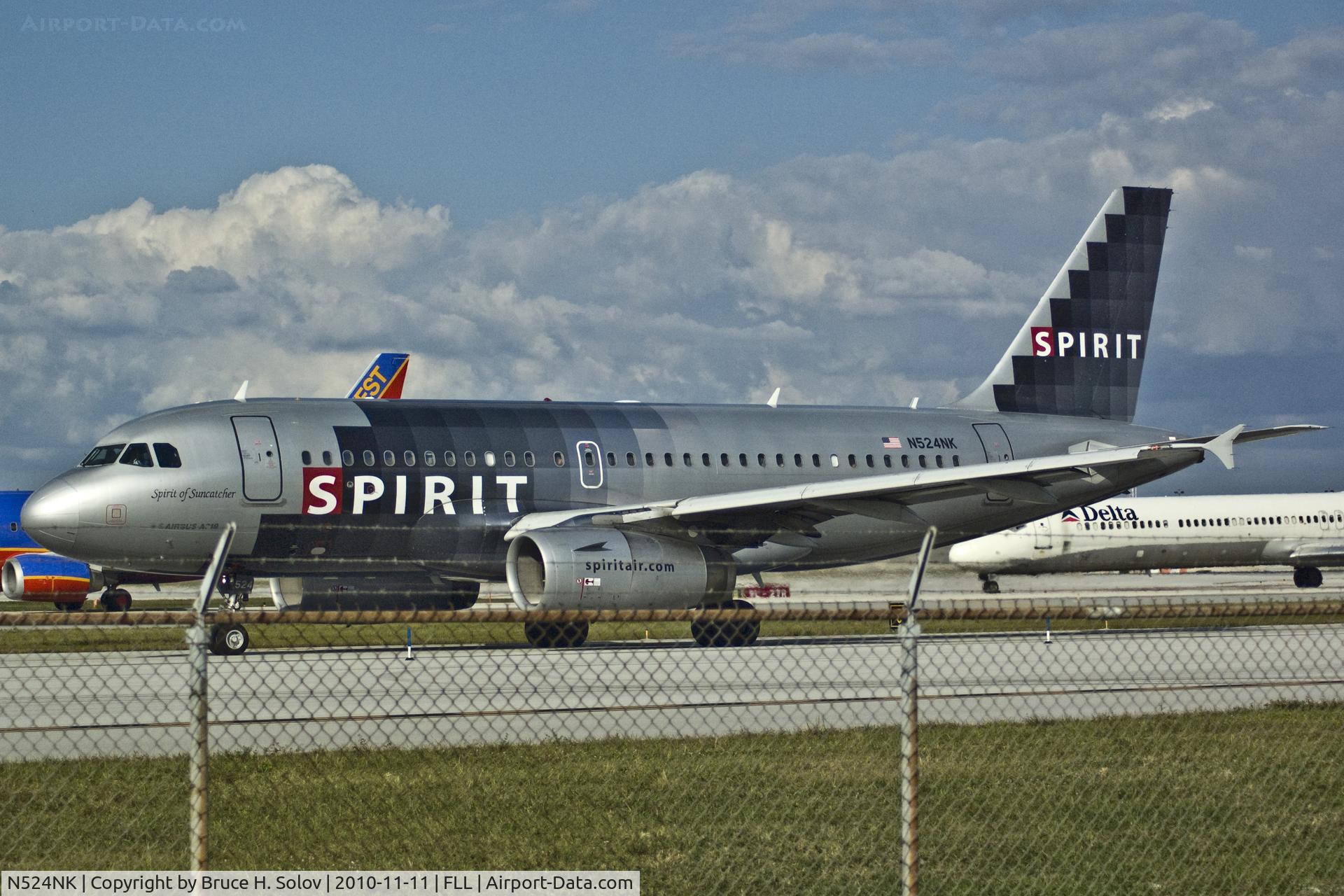 N524NK, 2006 Airbus A319-132 C/N 2929, Taxiing to 9L