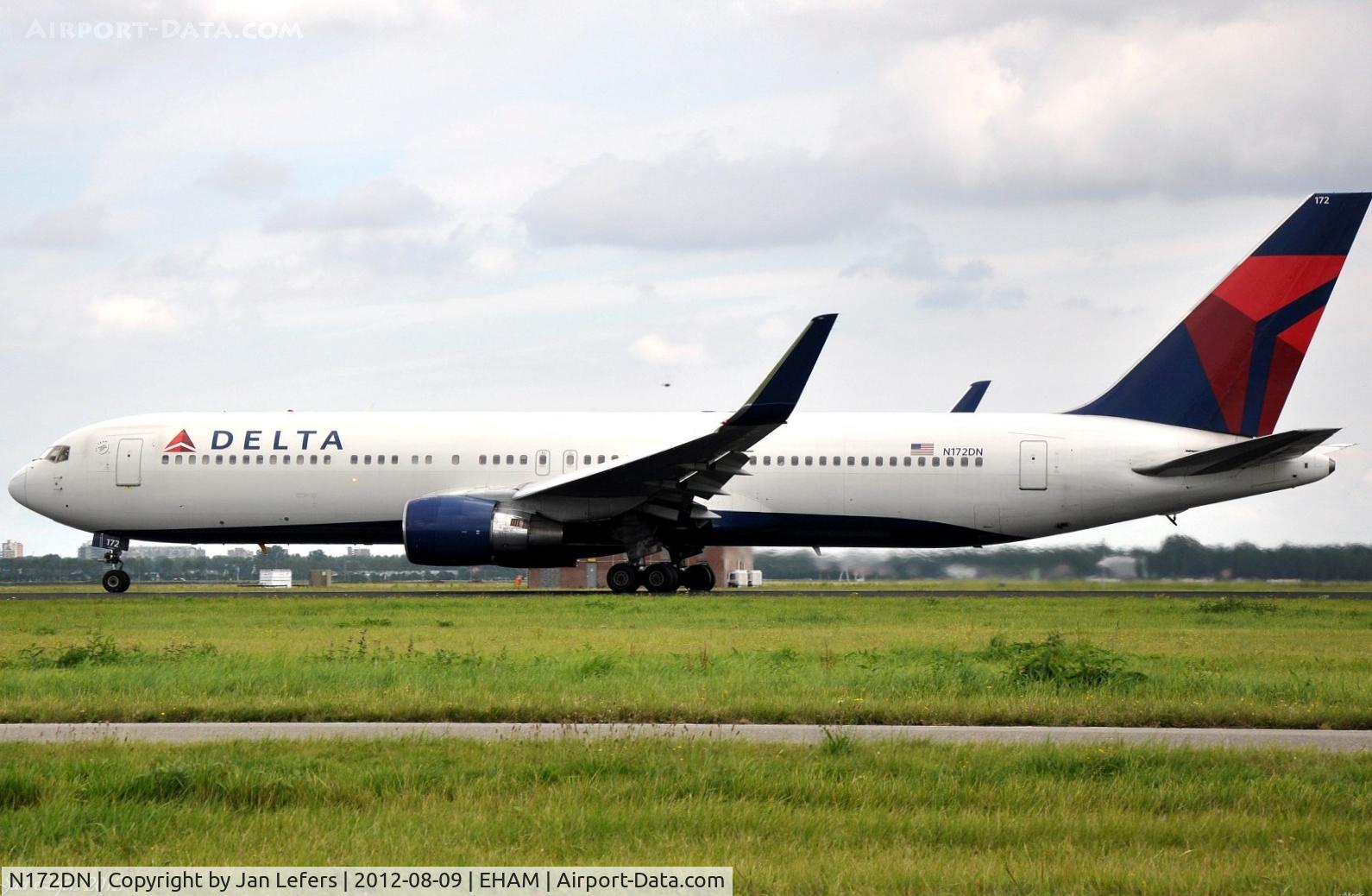 N172DN, 1990 Boeing 767-332 C/N 24775, DELTA