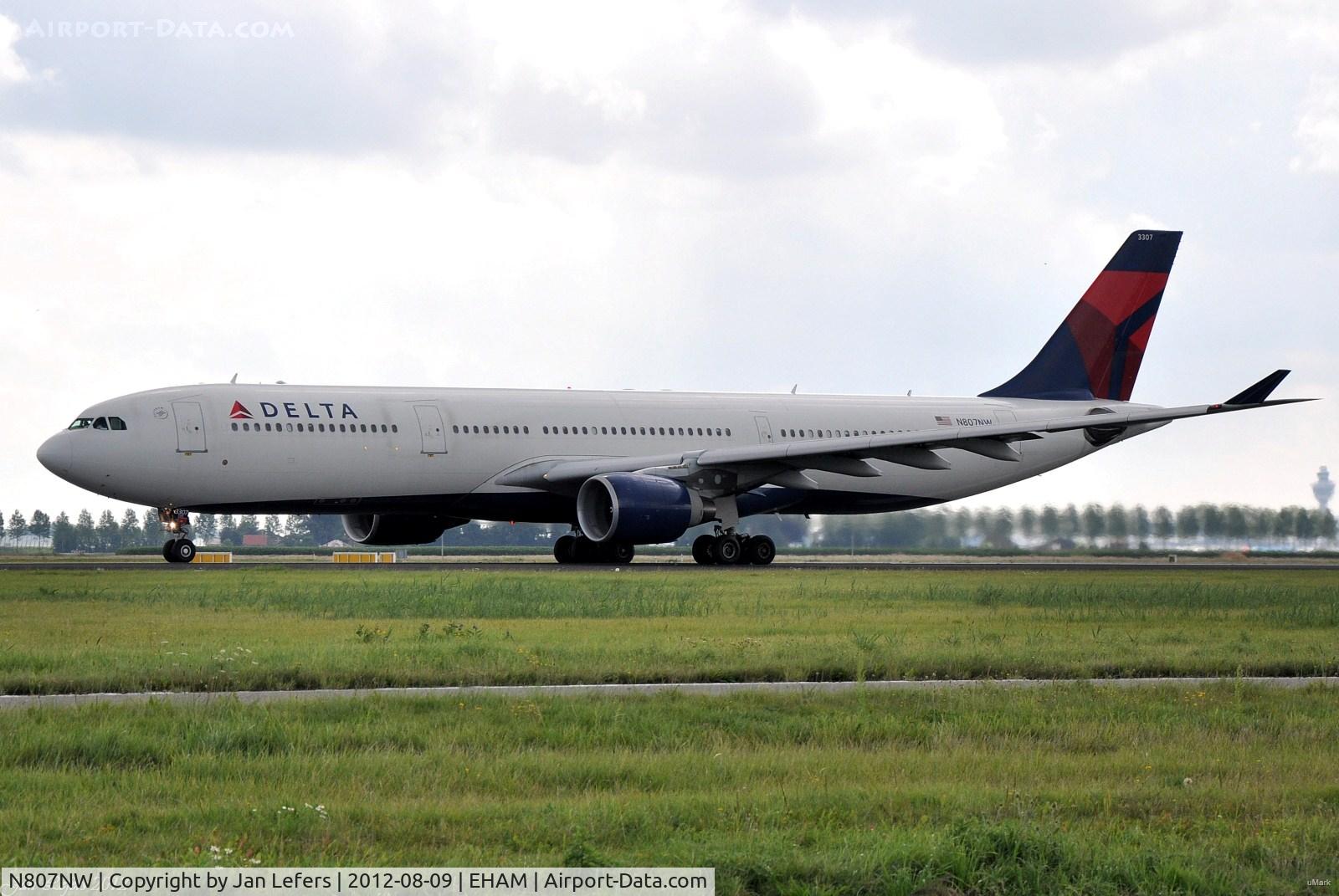 N807NW, 2004 Airbus A330-323 C/N 0588, DELTA