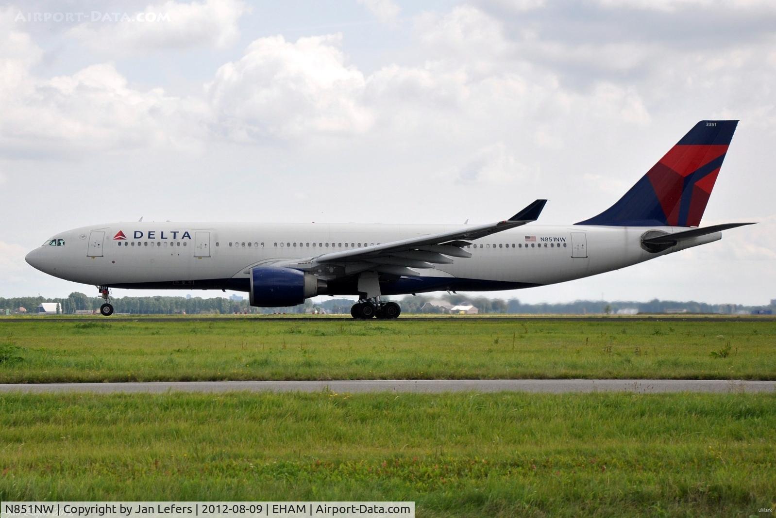 N851NW, 2004 Airbus A330-223 C/N 0609, DELTA