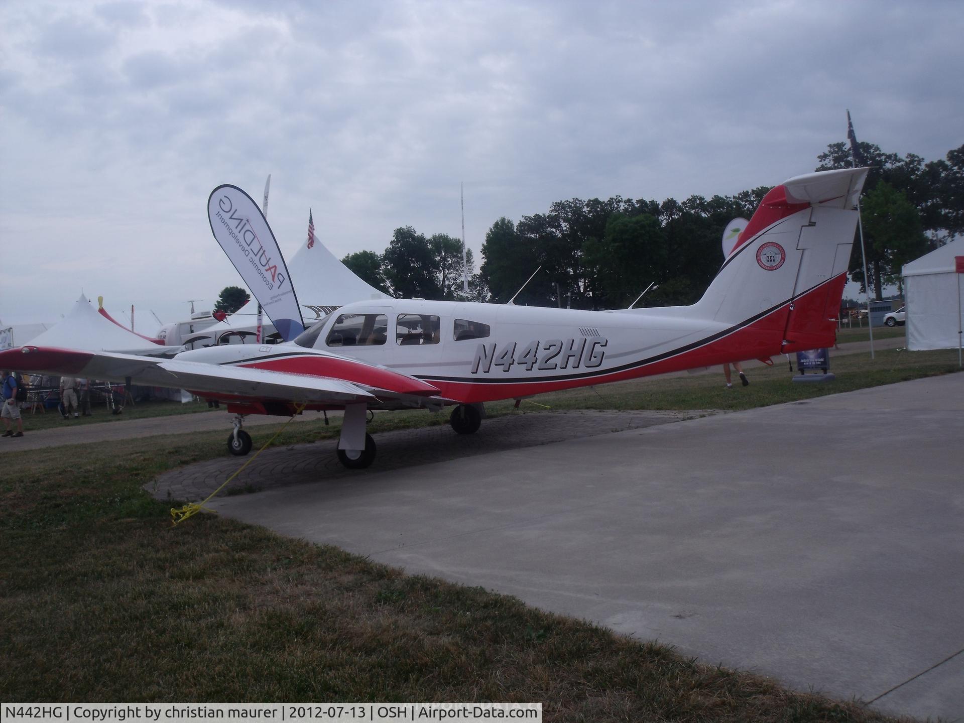 N442HG, 2001 Piper PA-44-180 Seminole C/N 4496056, at the piper dealer