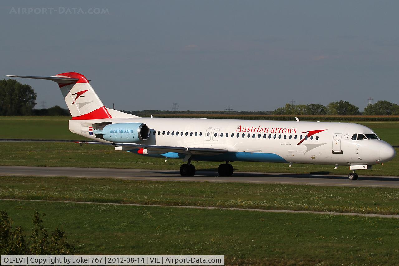 OE-LVI, 1993 Fokker 100 (F-28-0100) C/N 11468, Austrian arrows
