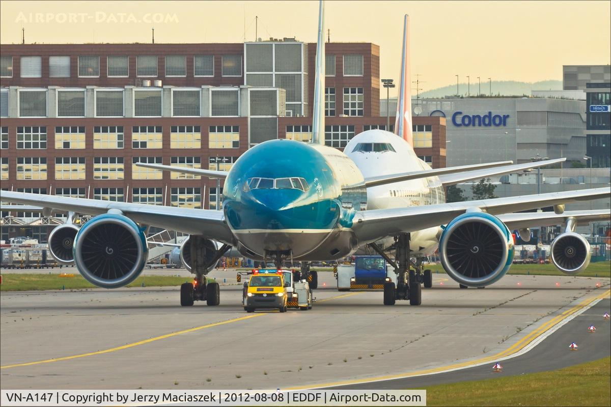 VN-A147, 1998 Boeing 777-2Q8/ER C/N 27607, Boeing 777-2Q8,