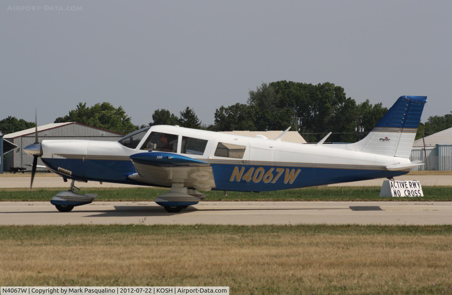 N4067W, 1966 Piper PA-32-300 Cherokee Six C/N 32-40103, Piper PA-32-300