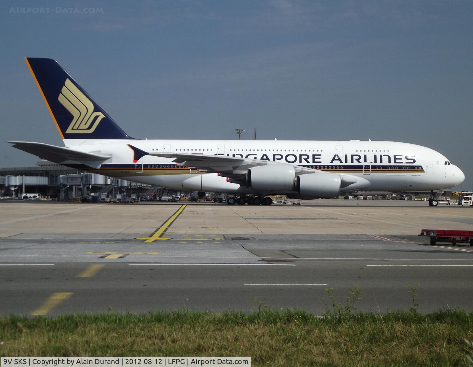 9V-SKS, 2012 Airbus A380-841 C/N 085, The 85th MegaBus to come under the light was delivered to SIN from TLS just 12 days the picture was shot. Probably on her first revenue service to CDG and Europe as well when posing for the camera.