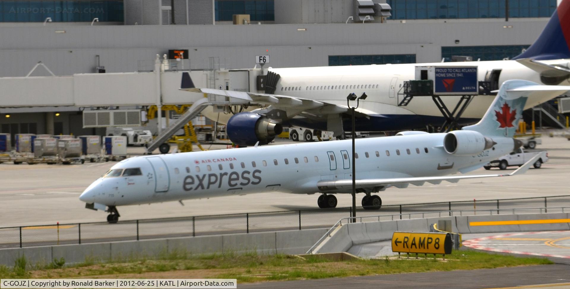 C-GOJZ, 2005 Canadair CRJ-705ER (CL-600-2D15) Regional Jet C/N 15053, Taxi ATL