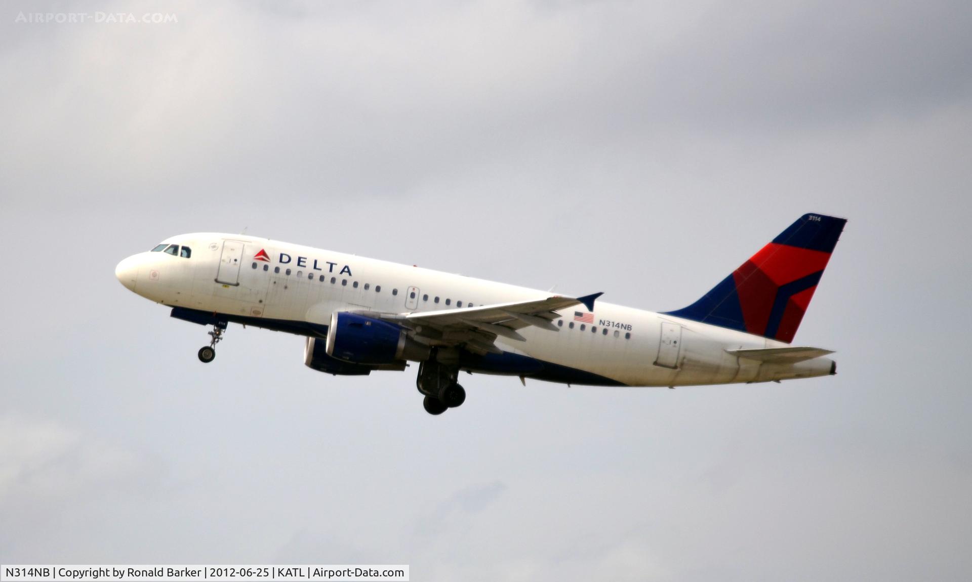N314NB, 2000 Airbus A319-114 C/N 1191, Takeoff ATL