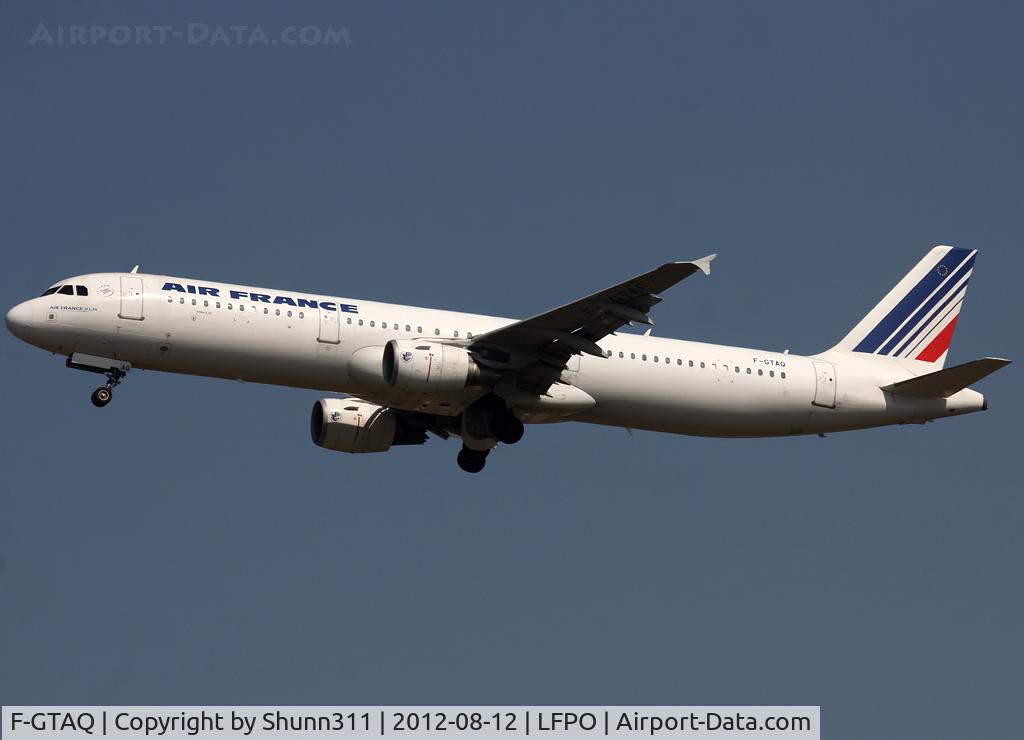 F-GTAQ, 2008 Airbus A321-211 C/N 3399, Taking off from rwy 24