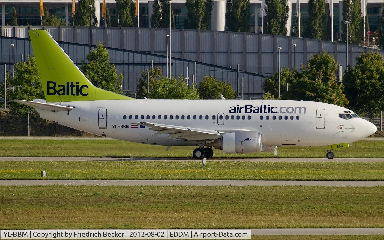 YL-BBM, 1992 Boeing 737-522 C/N 26680, taxying to the active