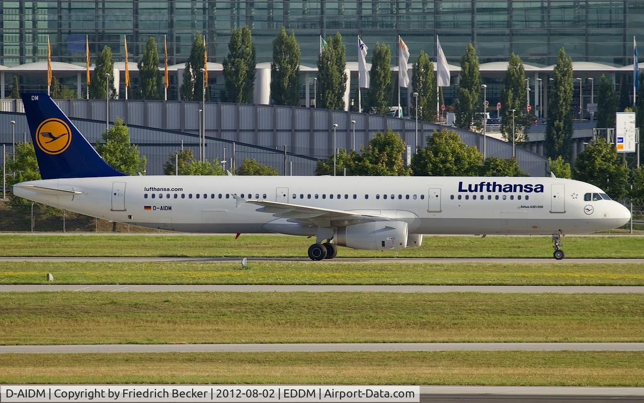 D-AIDM, 2011 Airbus A321-231 C/N 4916, taxying to the active
