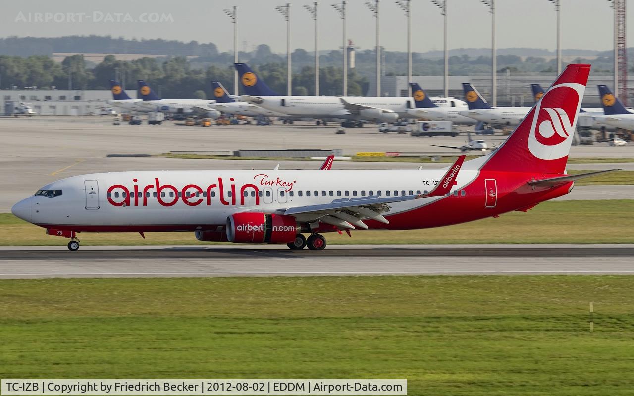 TC-IZB, 2009 Boeing 737-86J C/N 37743, decelerating after touchdown