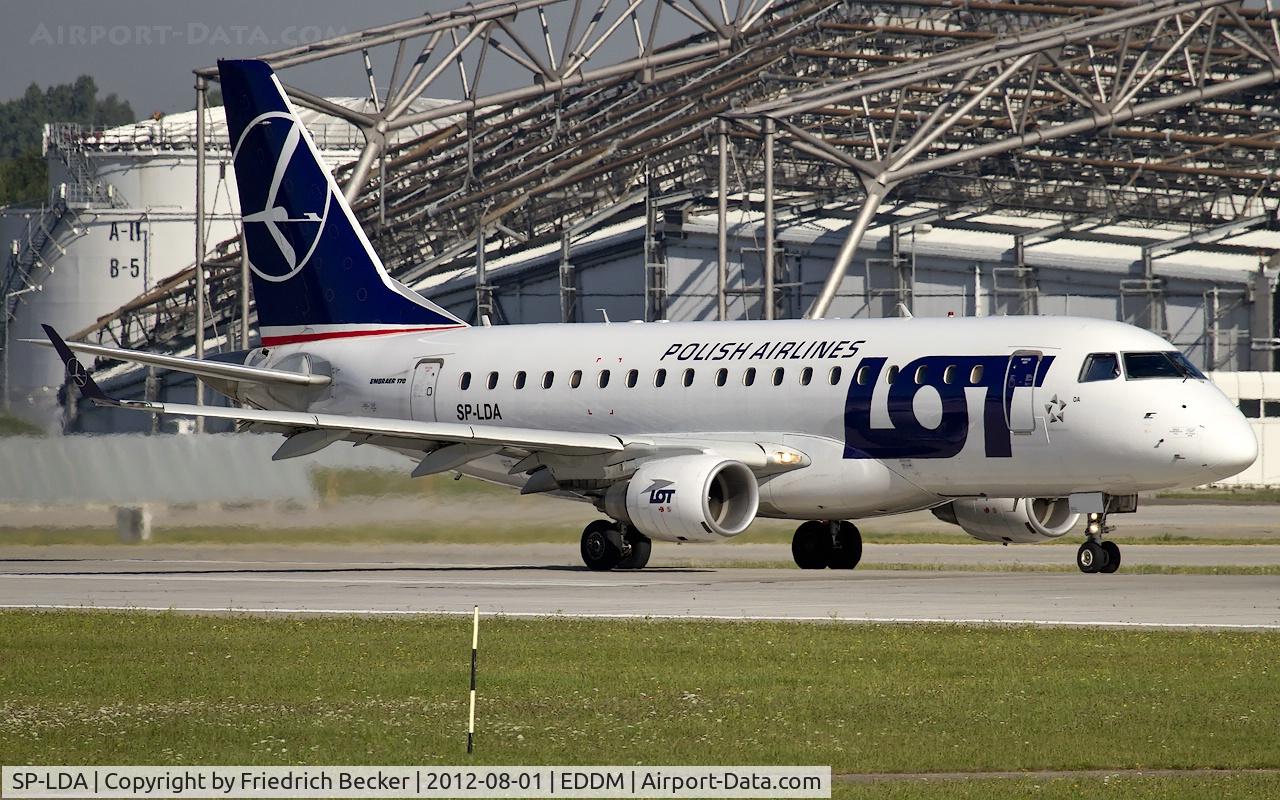 SP-LDA, 2004 Embraer 170ST (ERJ-170-100ST) C/N 17000023, departure from Munich