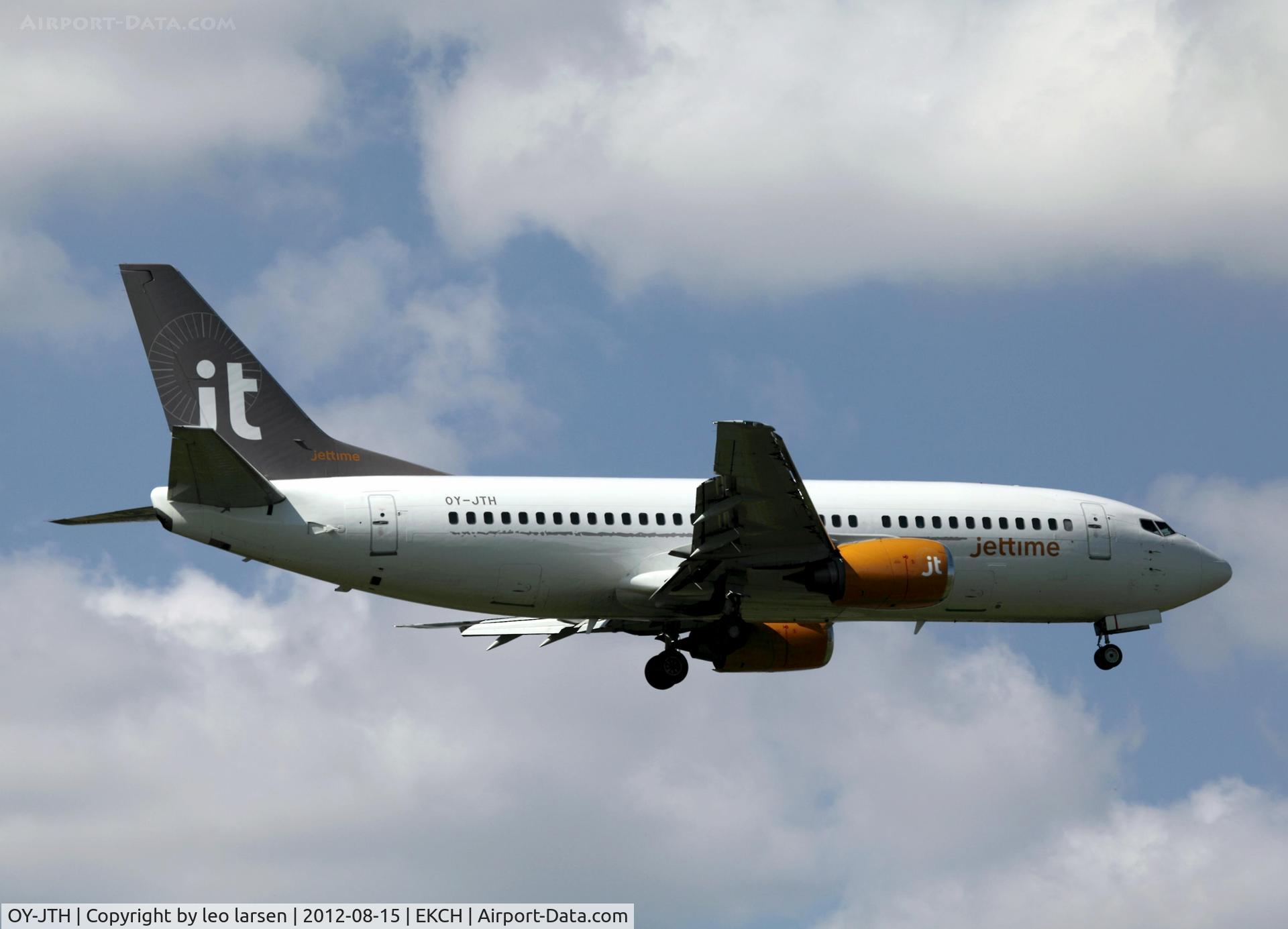OY-JTH, 1988 Boeing 737-3Y0 C/N 24255, L/D Copenhagen Kastrup 15.8.12
