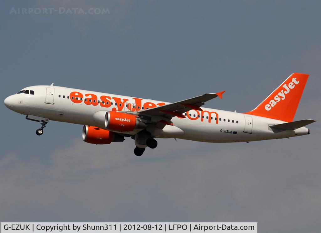 G-EZUK, 2011 Airbus A320-214 C/N 4749, Taking off from rwy 24