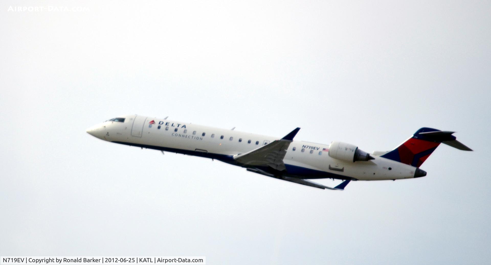 N719EV, 2003 Bombardier CRJ-701 (CL-600-2C10) Regional Jet C/N 10099, Takeoff ATL