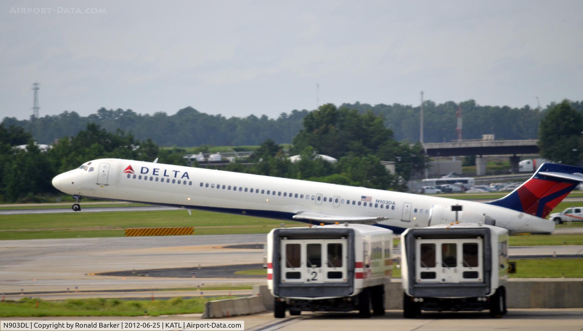 N903DL, 1987 McDonnell Douglas MD-88 C/N 49534, Takeoff ATL