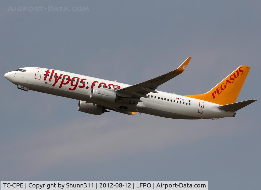 TC-CPE, 2012 Boeing 737-82R C/N 38178, Taking off from rwy 24