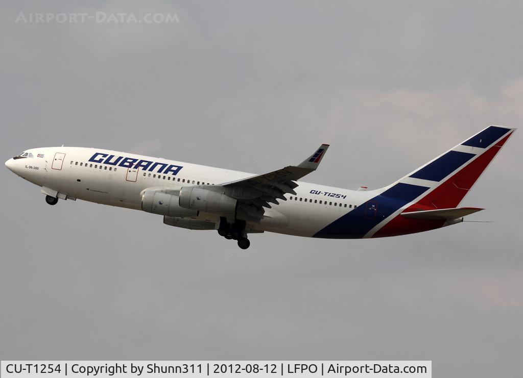 CU-T1254, Ilyushin 96-300M C/N 74393202017, Taking off from rwy 24