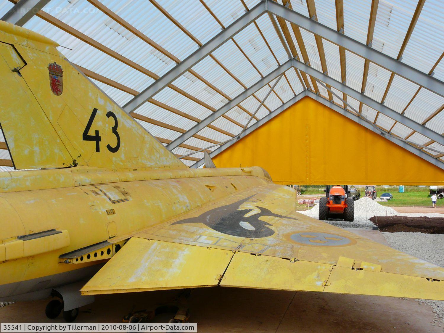 35541, Saab J-35J Draken C/N 35-541, Since early 2010 this aircraft is on display with the Estonian Aviation Museum in Lange (near Tartu), Estonia.