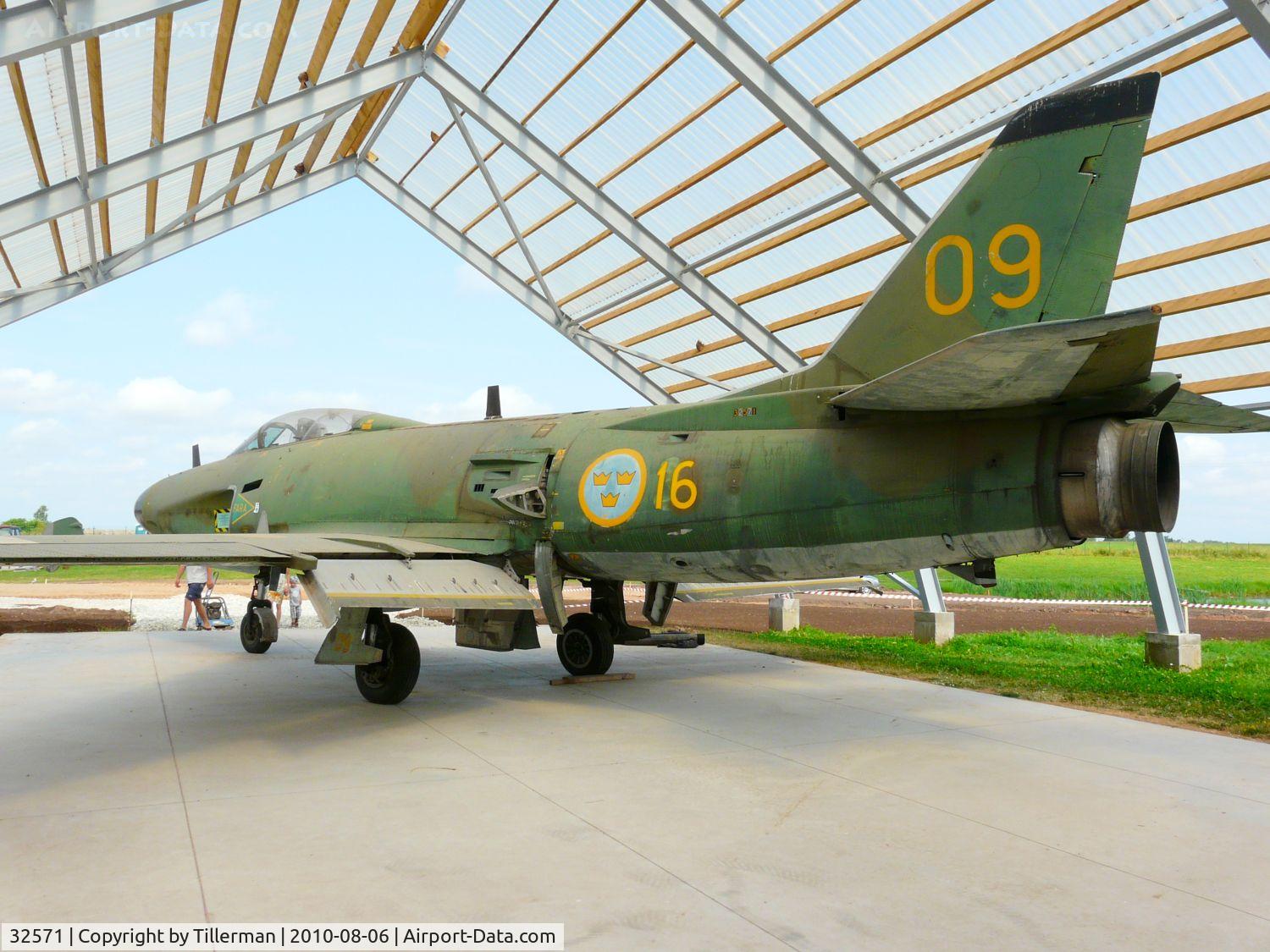 32571, Saab J-32E Lansen C/N 32-571, Since early 2010 this aircraft is on display with the Estonian Aviation Museum in Lange (near Tartu), Estonia. Earlier it was in storage with the Swedish Flygvapen Museum at Malmen, Sweden.