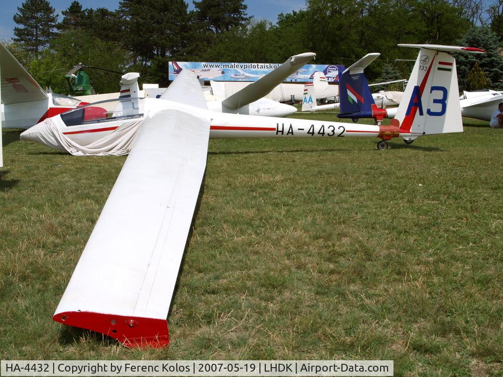 HA-4432, 1981 ICA IS-29D2 C/N 133, Dunakeszi