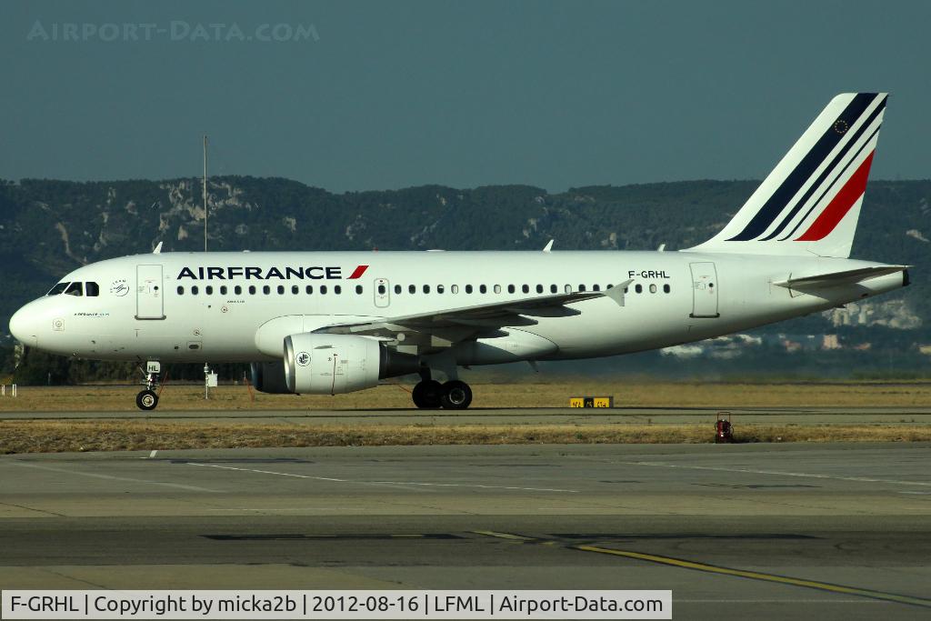 F-GRHL, 2000 Airbus A319-111 C/N 1201, Taxiing. Scrapped in november 2022.