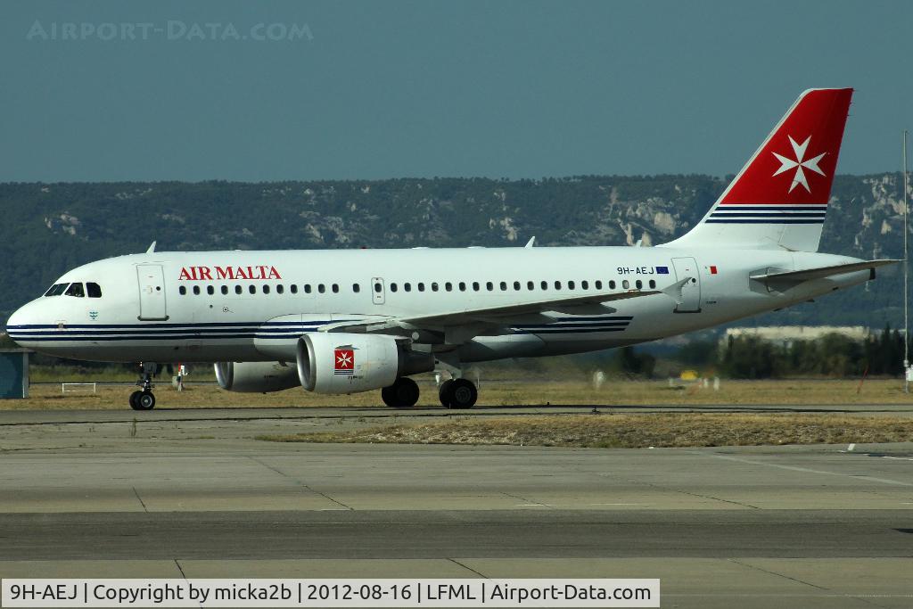 9H-AEJ, 2004 Airbus A319-112 C/N 2186, Taxiing