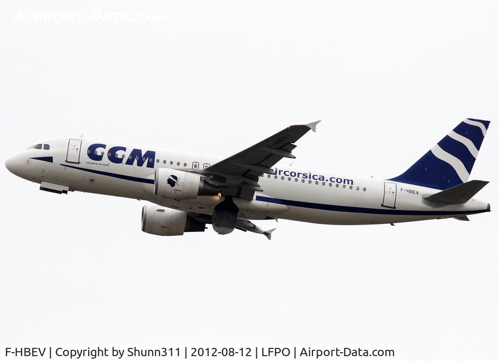F-HBEV, 2009 Airbus A320-214 C/N 3952, Taking off from rwy 24