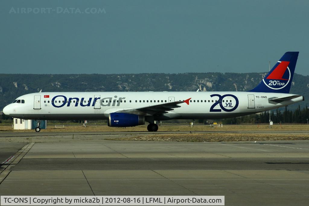 TC-ONS, 1993 Airbus A321-131 C/N 364, Taxiing