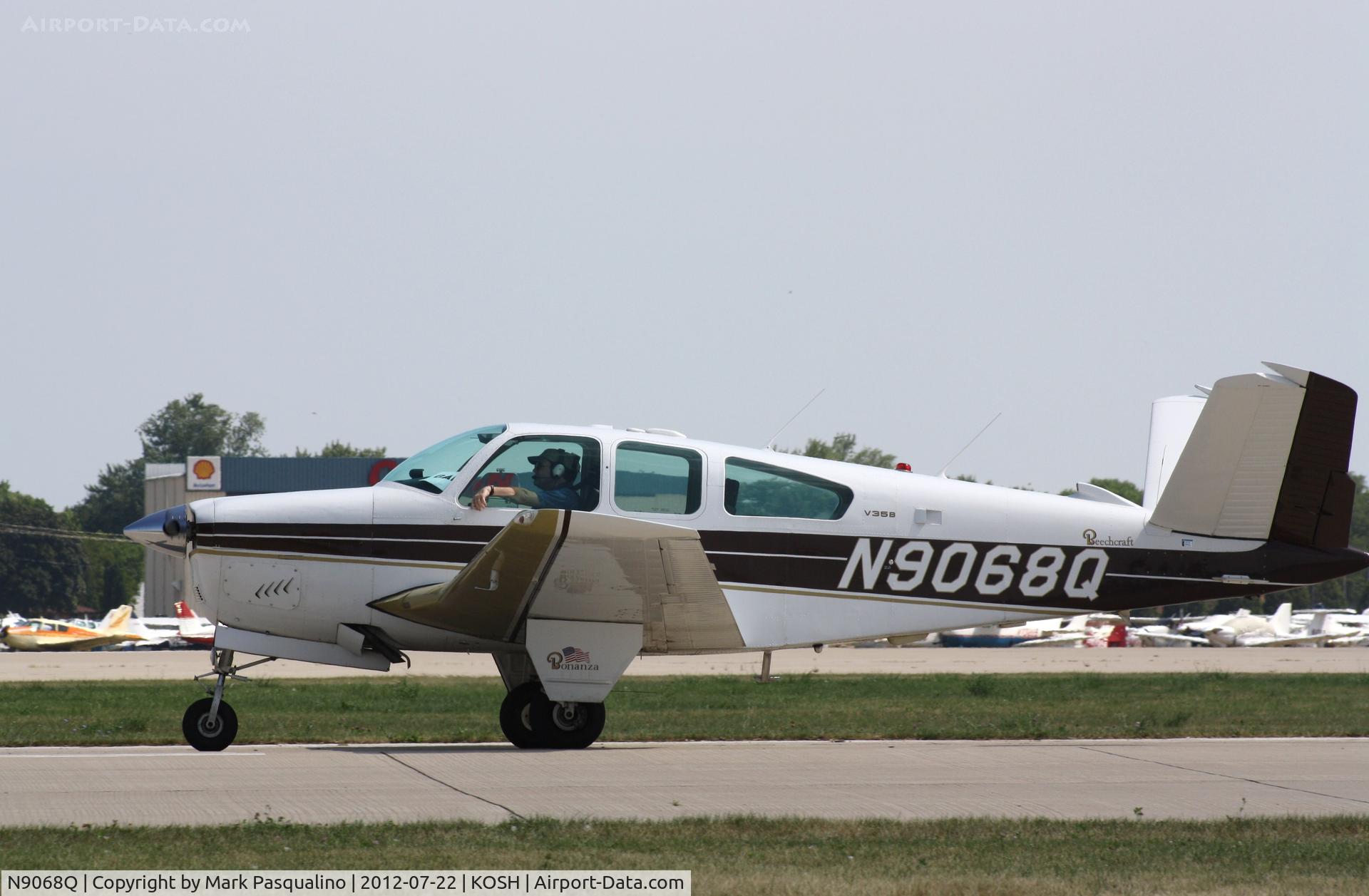 N9068Q, 1970 Beech V35B Bonanza C/N D-9199, Beech V35B