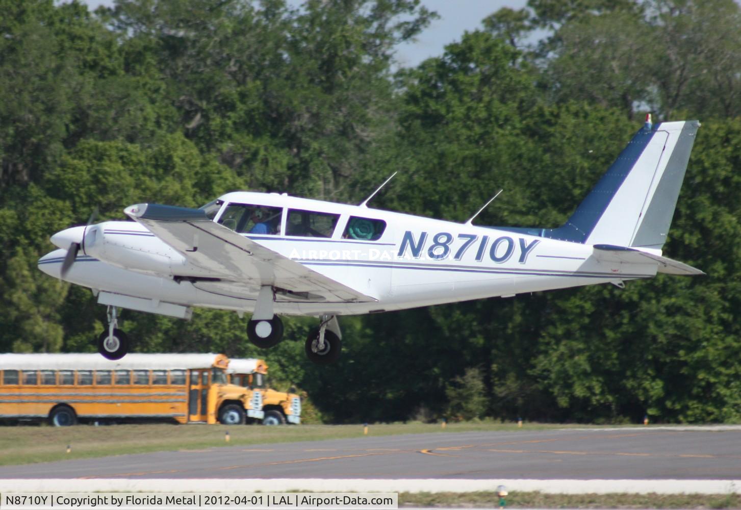 N8710Y, 1969 Piper PA-30-160 Twin Comanche Twin Comanche C/N 30-1859, PA-30