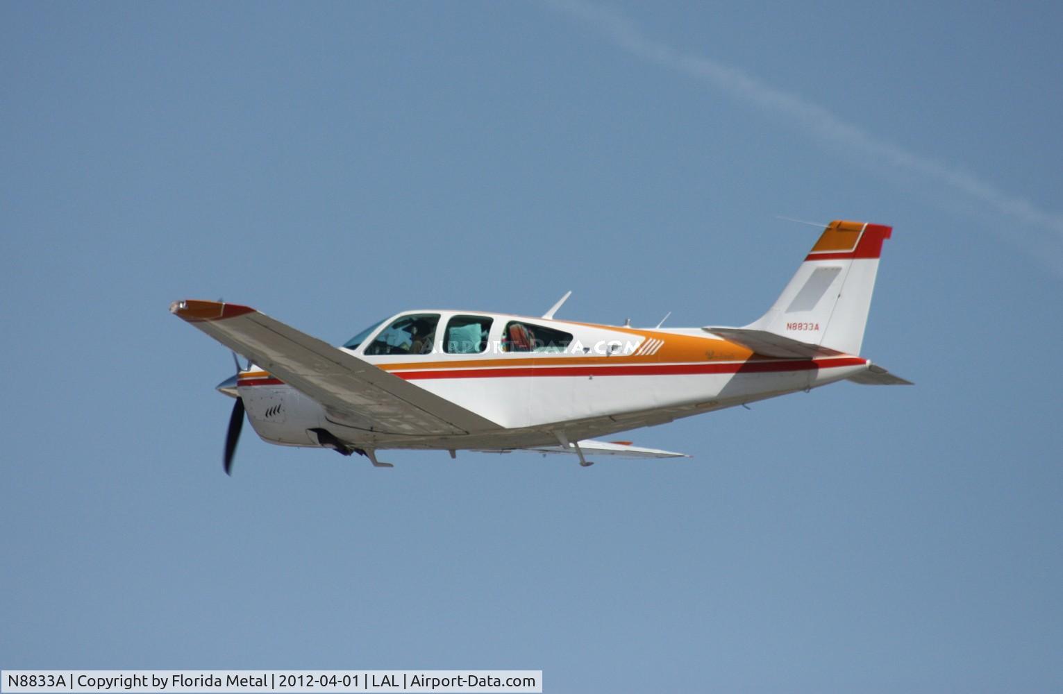 N8833A, 1982 Beech F33A Bonanza C/N CE-976, Beech F33A