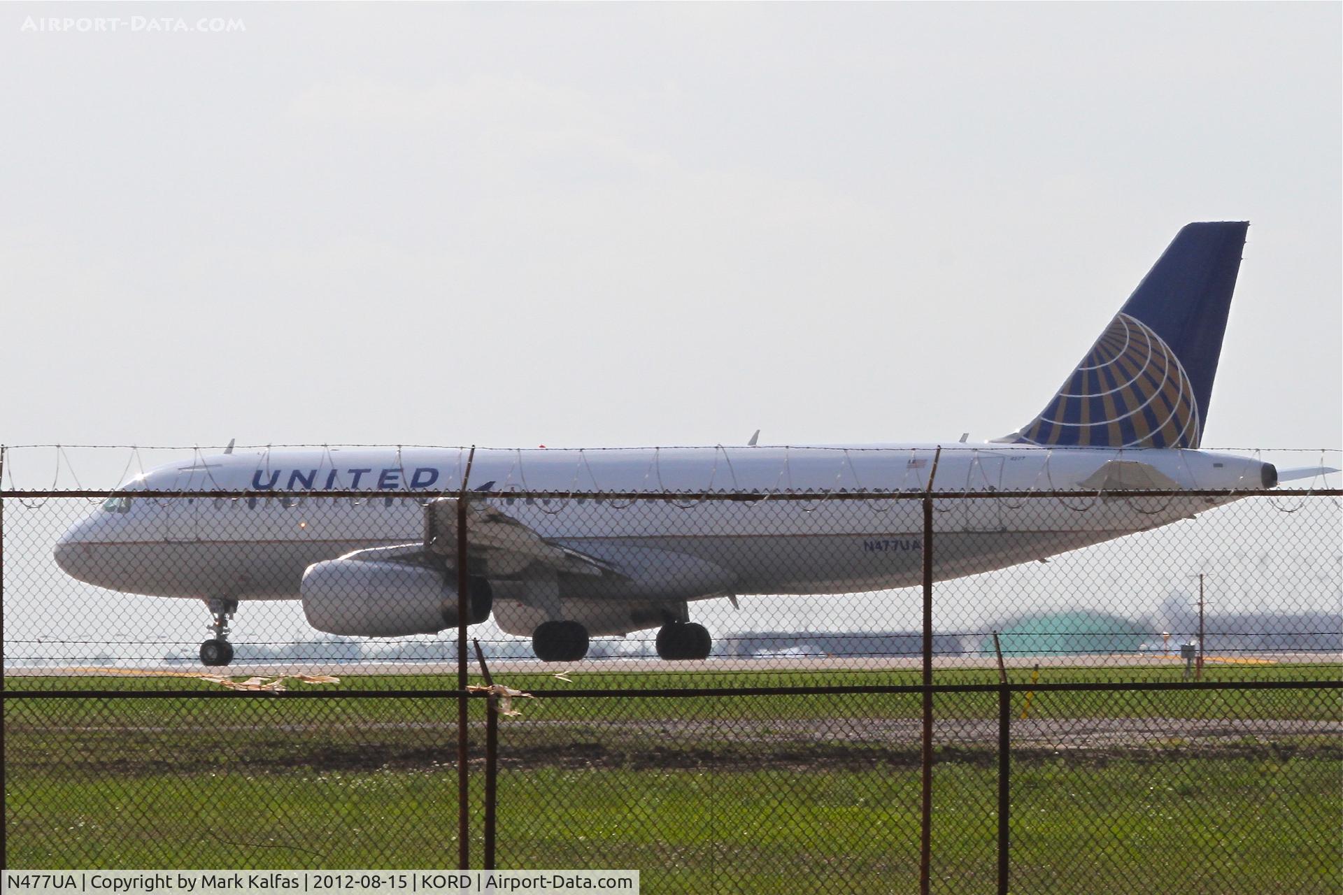 N477UA, 2001 Airbus A320-232 C/N 1514, United Airlines Airbus A320-232, UAL307 rolling on RWY 22L en-route to Port Columbus/KCMH.