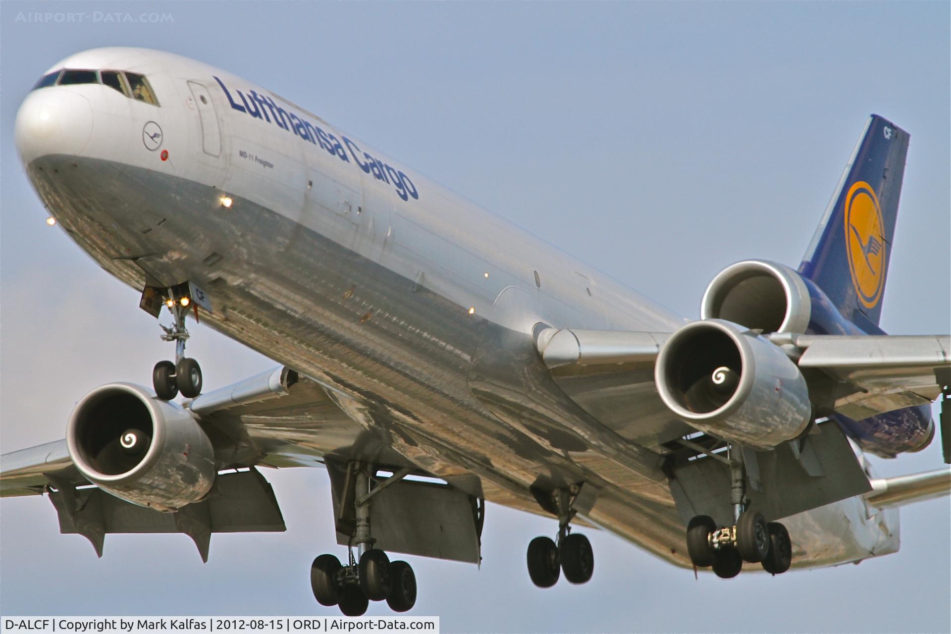 D-ALCF, 1999 McDonnell Douglas MD-11F C/N 48798, Lufthansa Cargo McDonnell Douglas MD-11F, GEC8230 arriving from Frankfurt International/EDDF, RWY 28 approach KORD.