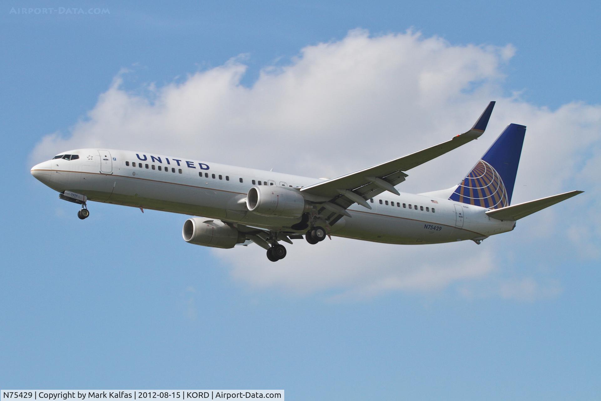N75429, 2008 Boeing 737-924/ER C/N 30130, United Boeing 737-924ER, UAL1679 arriving from San Diego/KSAN, RWY 28 approach KORD.