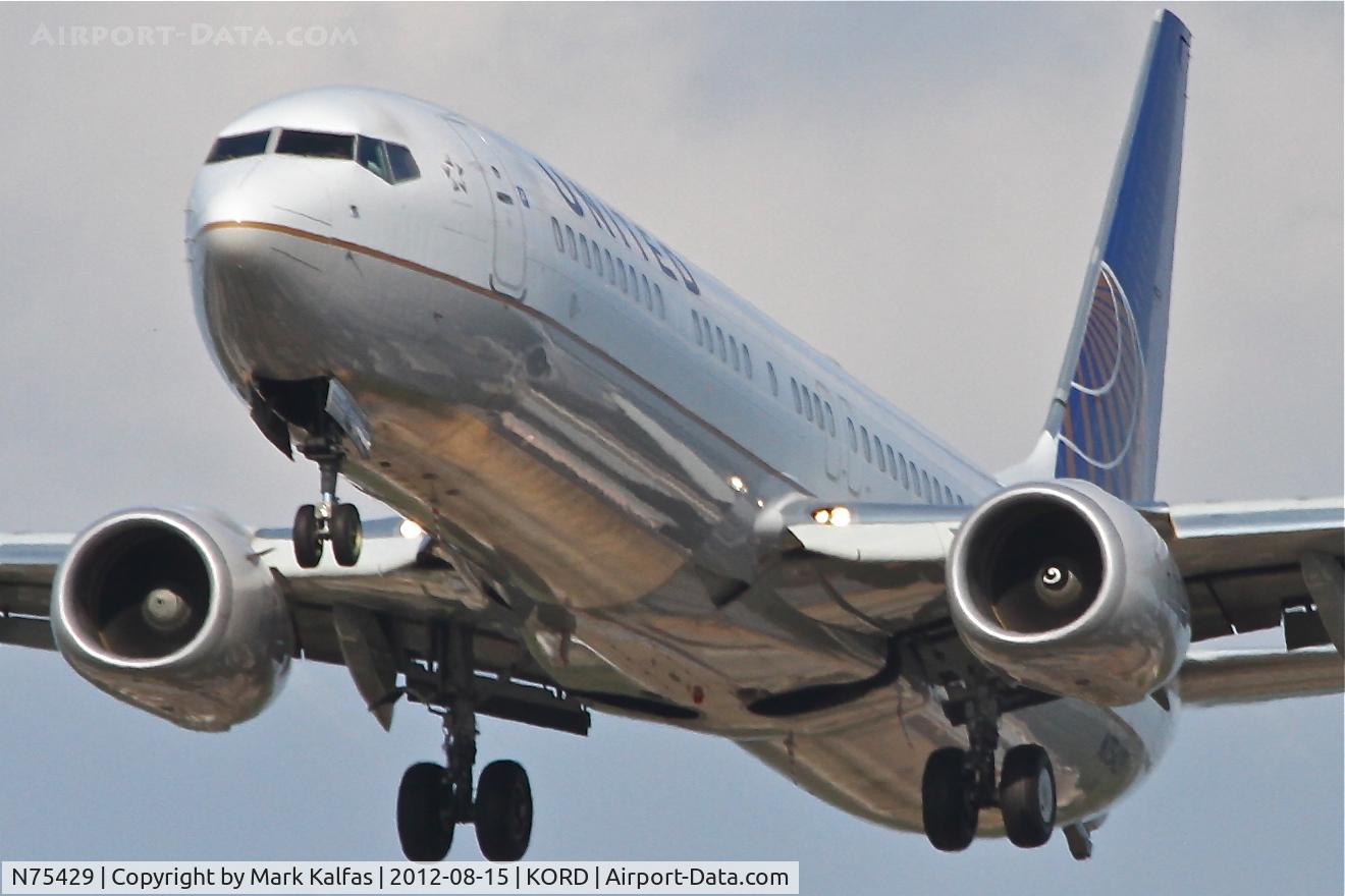 N75429, 2008 Boeing 737-924/ER C/N 30130, United Boeing 737-924ER, UAL1679 arriving from San Diego/KSAN, RWY 28 approach KORD.