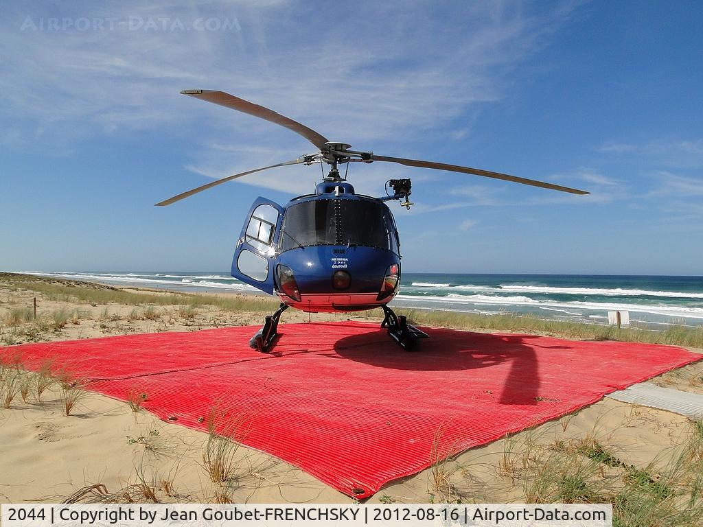 2044, Aérospatiale AS-350BA Ecureuil C/N 2044, DZ GRAND CROHOT/CAP FERRET/FRANCE