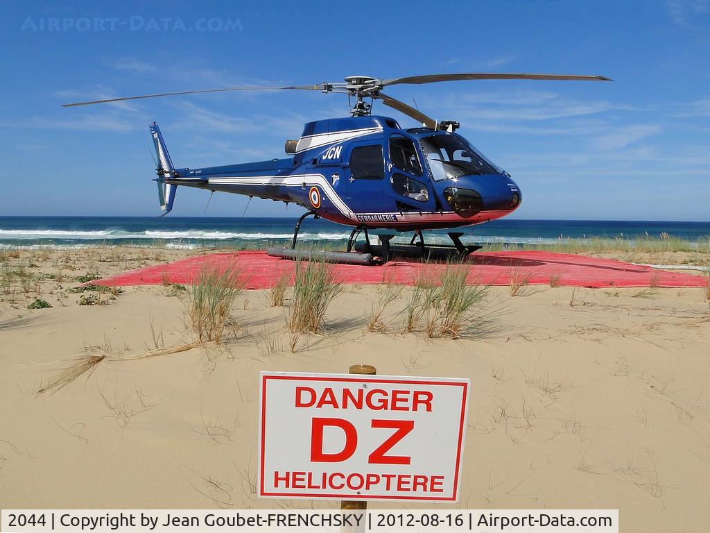 2044, Aérospatiale AS-350BA Ecureuil C/N 2044, DZ GRAND CROHOT/CAP FERRET/FRANCE