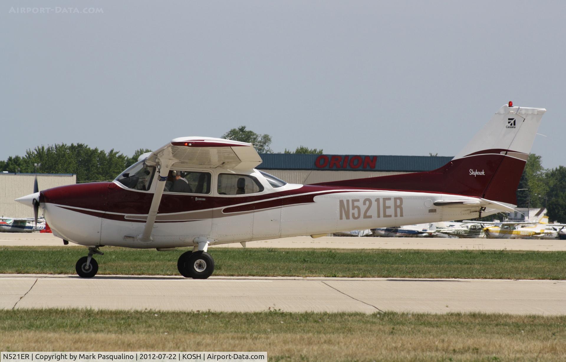 N521ER, 2001 Cessna 172S C/N 172S8924, Cessna 172S