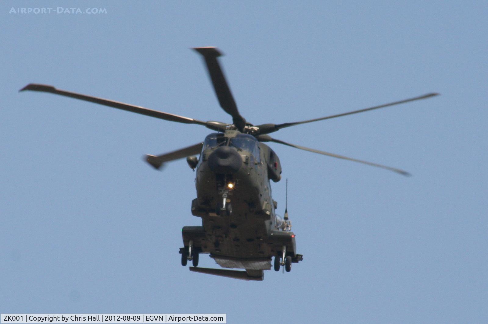 ZK001, 2006 AgustaWestland EH-101 Merlin HC.3A C/N 50160/512011/DEN11, RAF 28/78 Sqn based at RAF Benson on approach to RAF Brize Norton