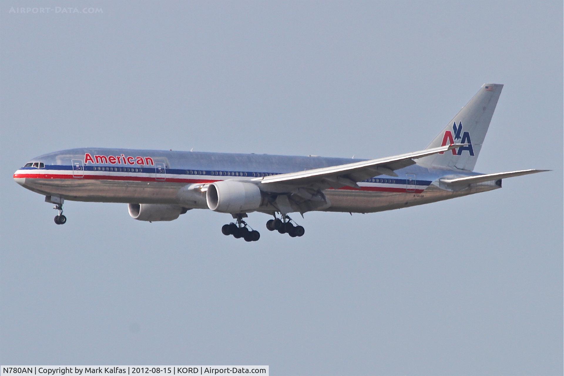 N780AN, 1999 Boeing 777-223 C/N 29956, American Airlines Boeing 777-223, AAL288 arriving from Shanghai Pudong/ZSPD, RWY 27L approach KORD.