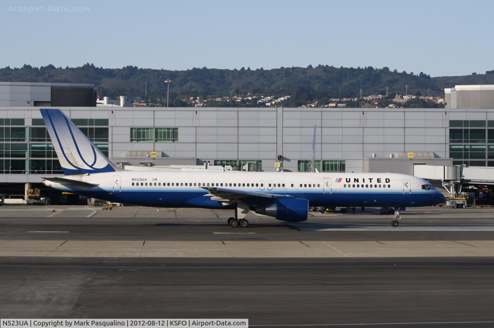 N523UA, 1990 Boeing 757-222 C/N 24932, Boeing 757-200
